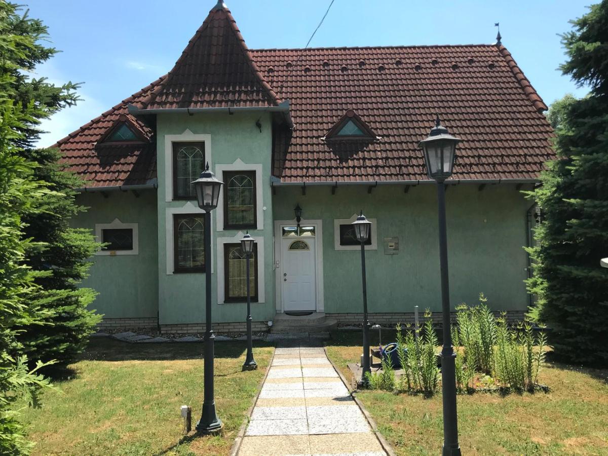 BalatongyörökBalaton Gardenアパートメント エクステリア 写真