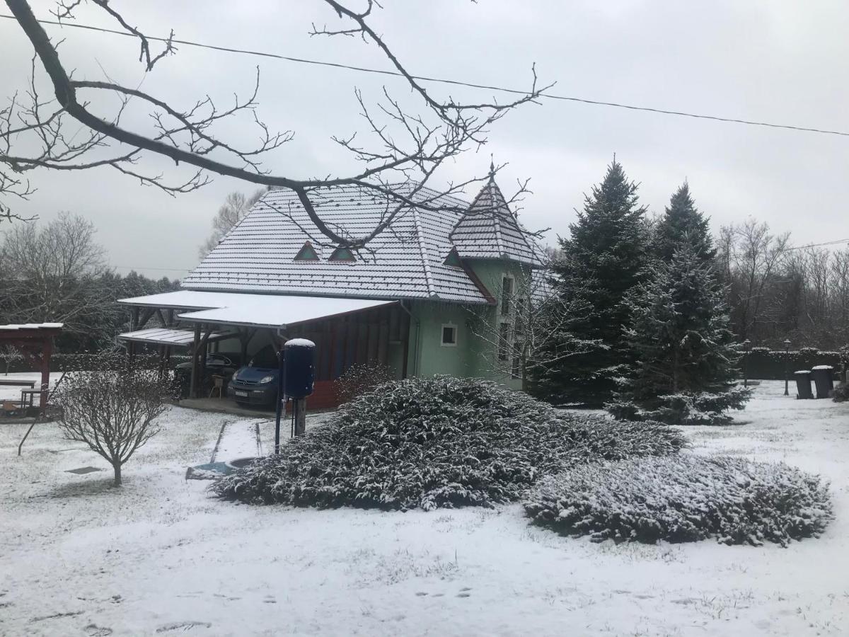 BalatongyörökBalaton Gardenアパートメント エクステリア 写真