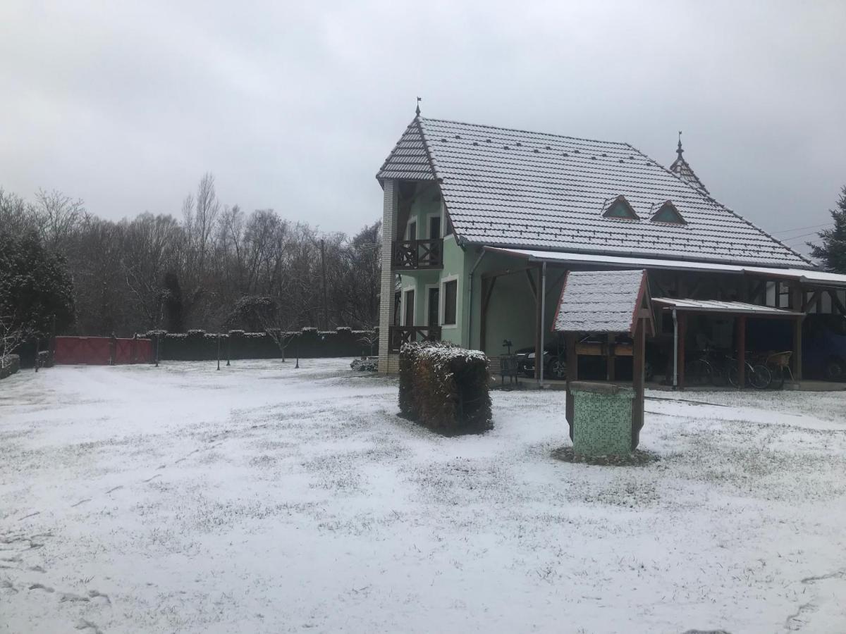 BalatongyörökBalaton Gardenアパートメント エクステリア 写真