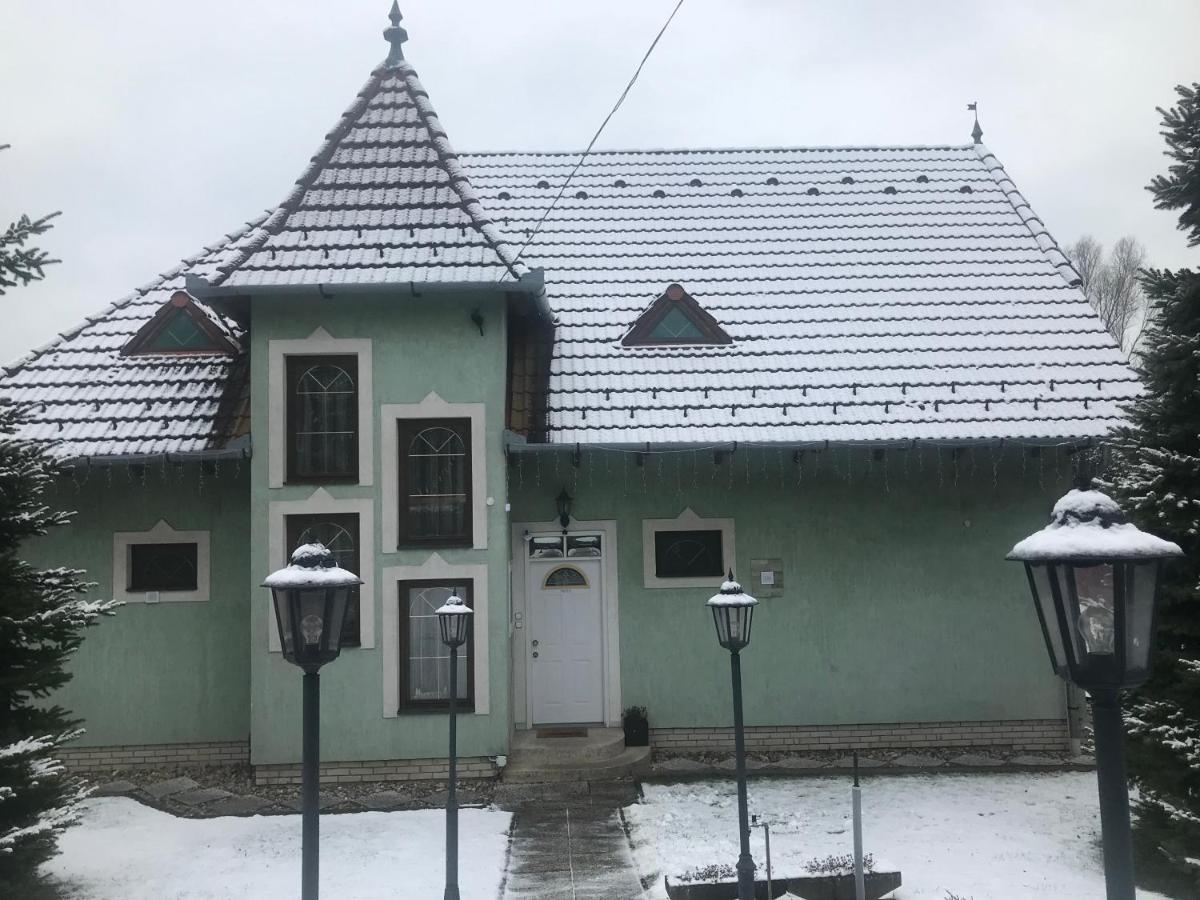 BalatongyörökBalaton Gardenアパートメント エクステリア 写真