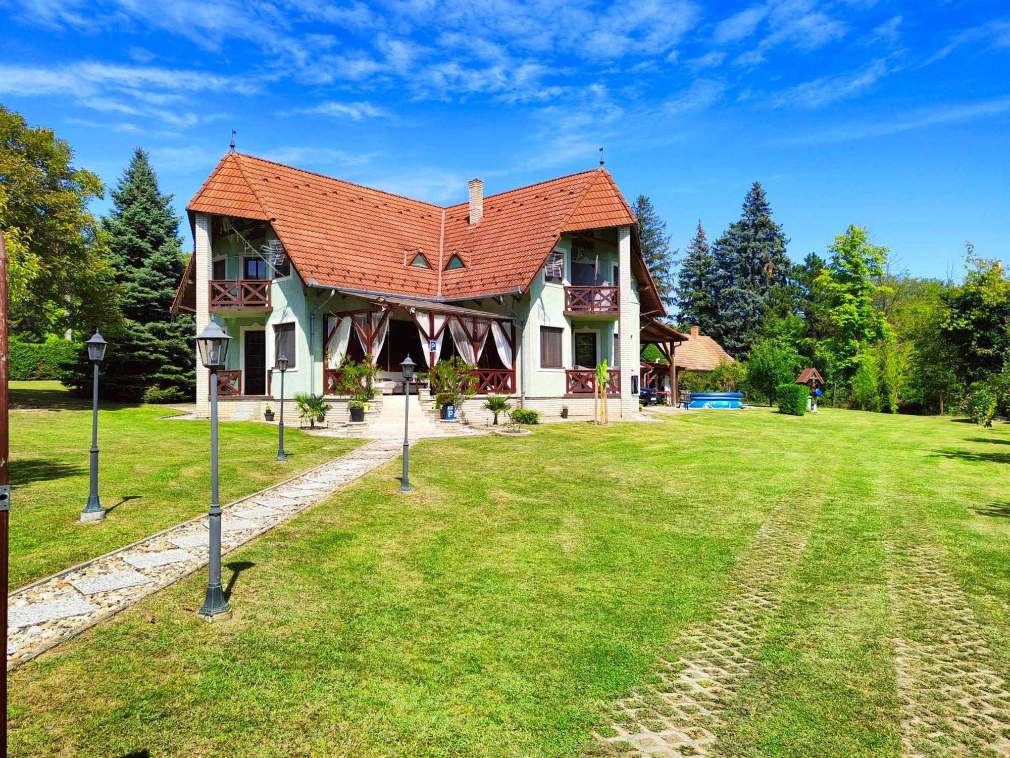 BalatongyörökBalaton Gardenアパートメント エクステリア 写真
